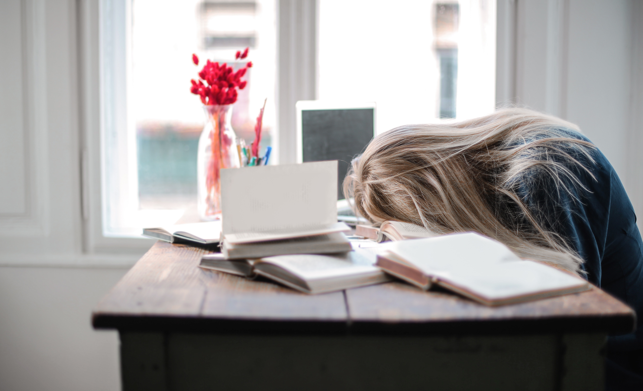 How to Beat Afternoon Fatigue (Say Goodbye to Your Mid-Day Slump)